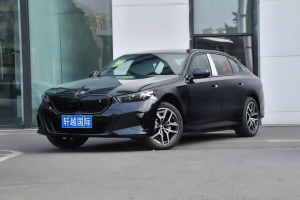 宝马i5